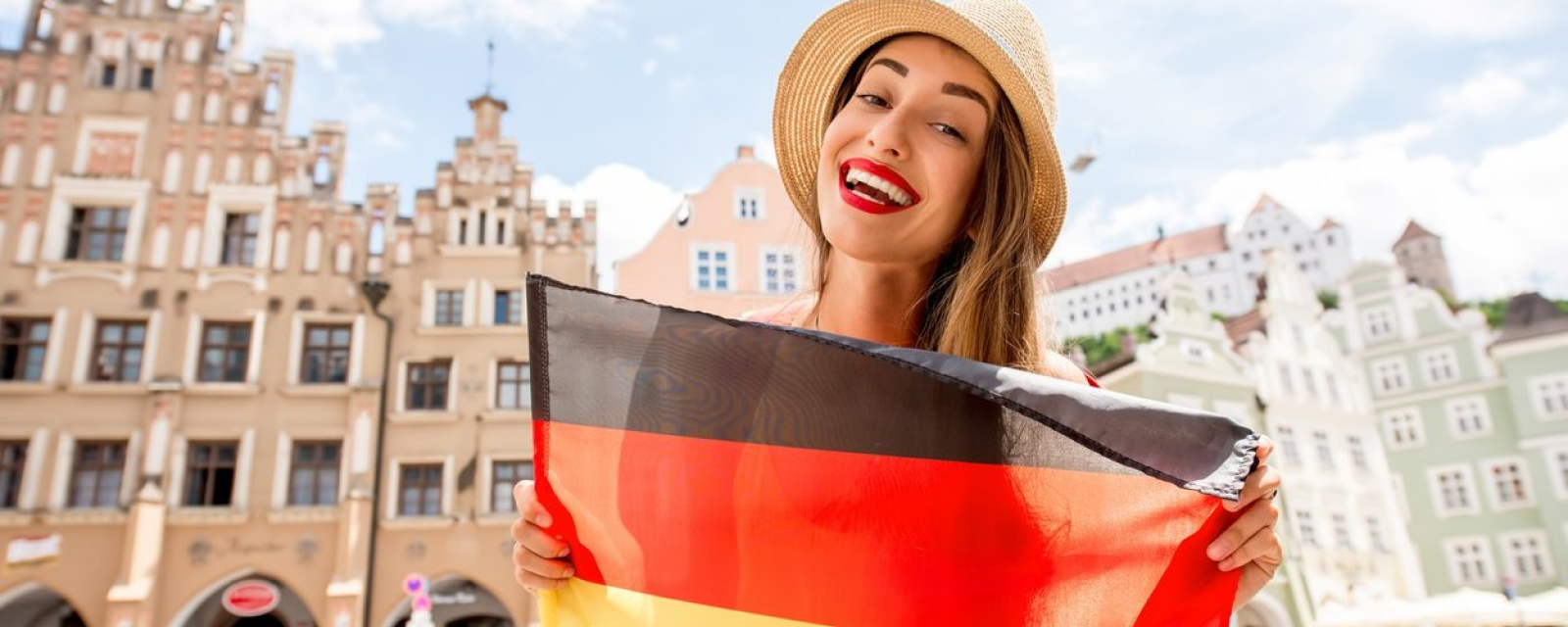 German course. Девушка изучает немецкий язык. Девушка учит немецкий. Немецкий язык фото. Девочка учит немецкий.